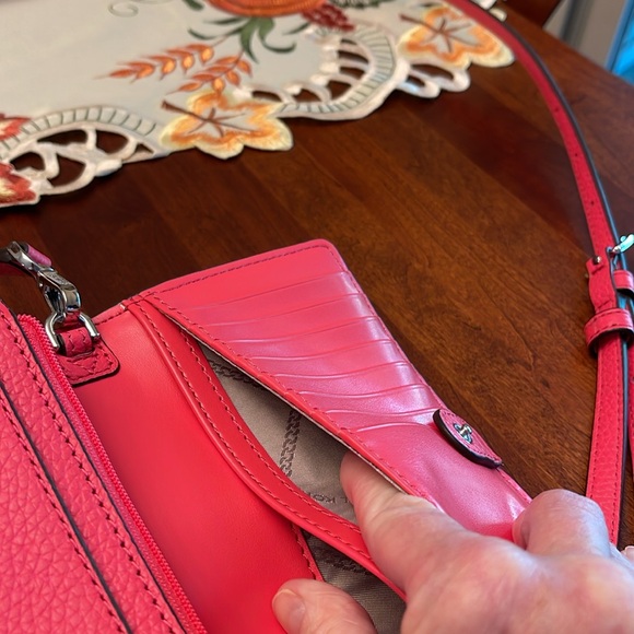 NWOT Michael Kors Jet Set Charm Small Phone Crossbody - Picture 11 of 15